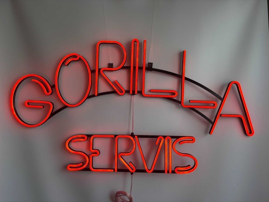 Неонова вивіска "Gorilla servis" помаранчева, 1050*475 мм