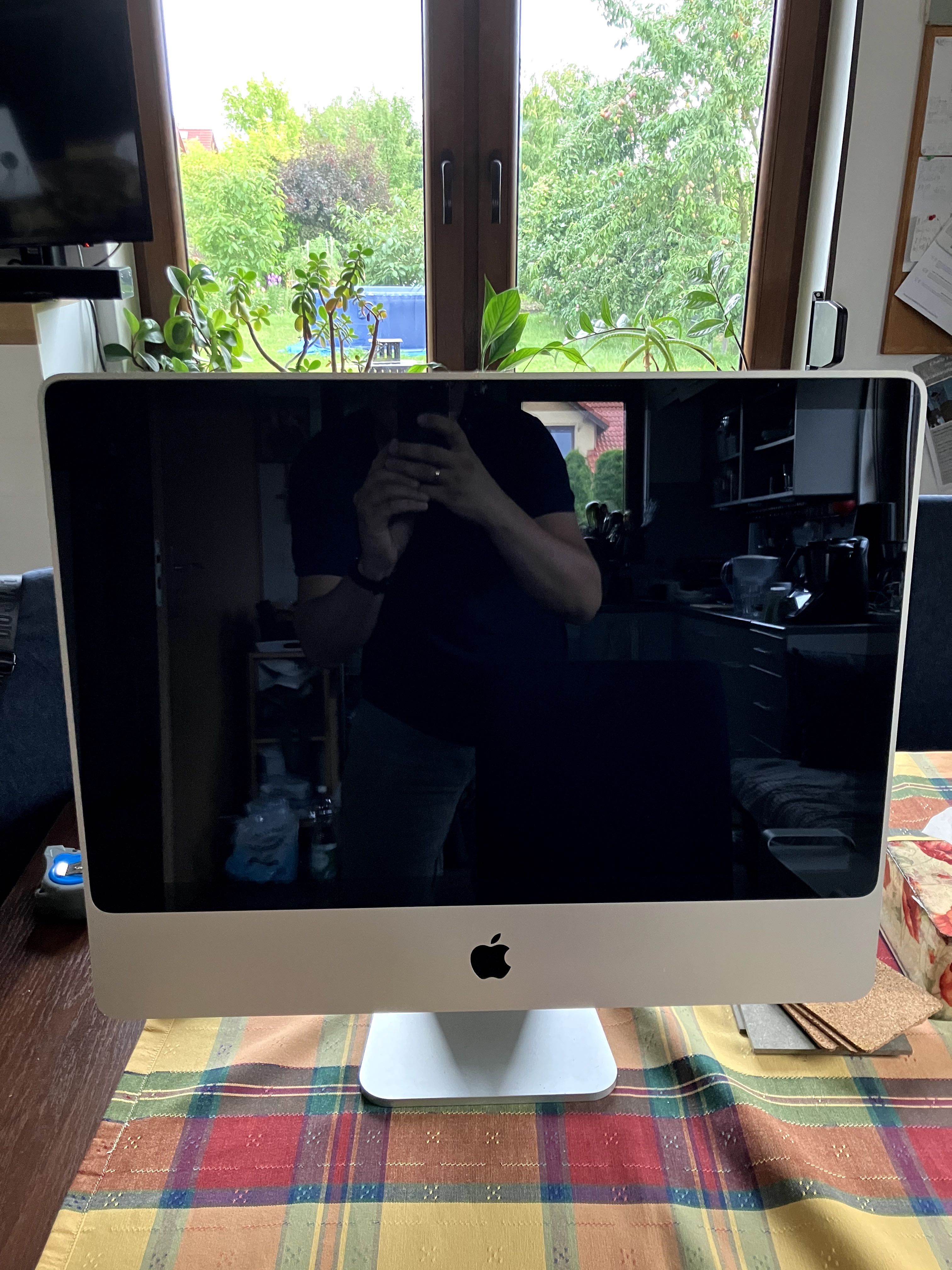 Apple iMac 24 2007 rok 2,4 GHZ Inter Cre Duo Pamięć 4 GB Dysk 1  TB
