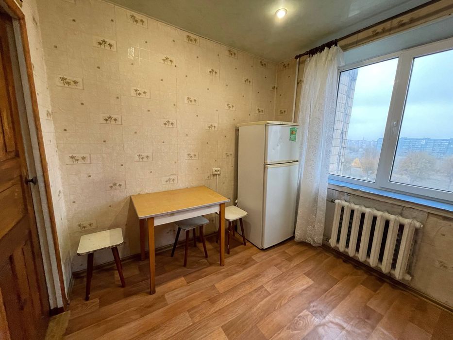 Продам ексклюзивну 3-кім. квартиру Кам’янське, лівий берег 2 мкр.