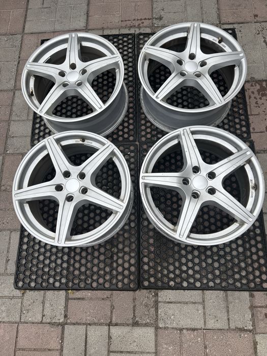 диски Tesla Model 3 гарний стан R18 5 114,3