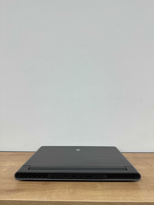 Alienware m16 R1 { i7-13700HX | 32 DDR5 | 2Tb | RTX4070-8gb} Гарантія
