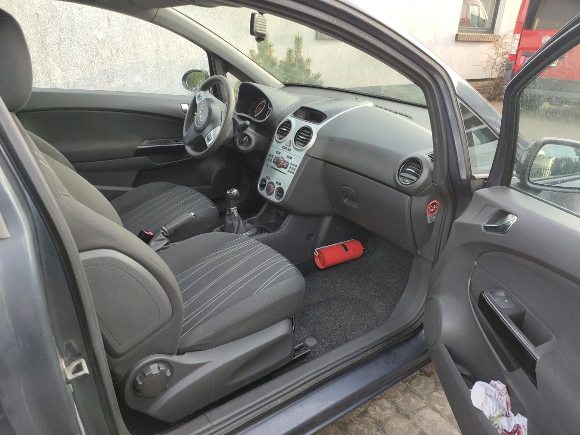 Opel Corsa D 2009 z Niemiec 1.3 CDTI klima