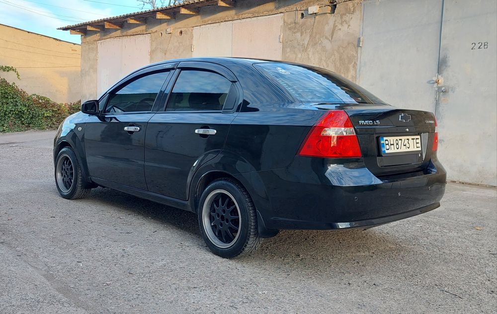 Chevrolet Aveo LS 1.5 газ/бензин