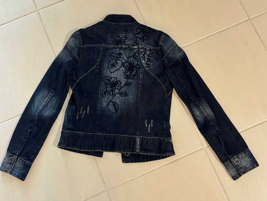 Blusão em Ganga com bordado nas costas