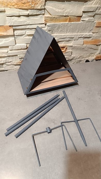 Karmnik dla ptaków metalowy