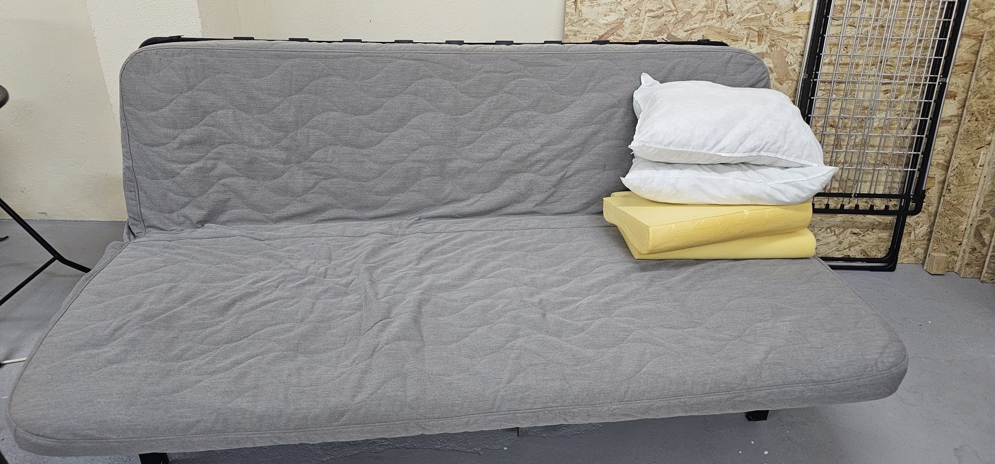 Sofá cama seminovo