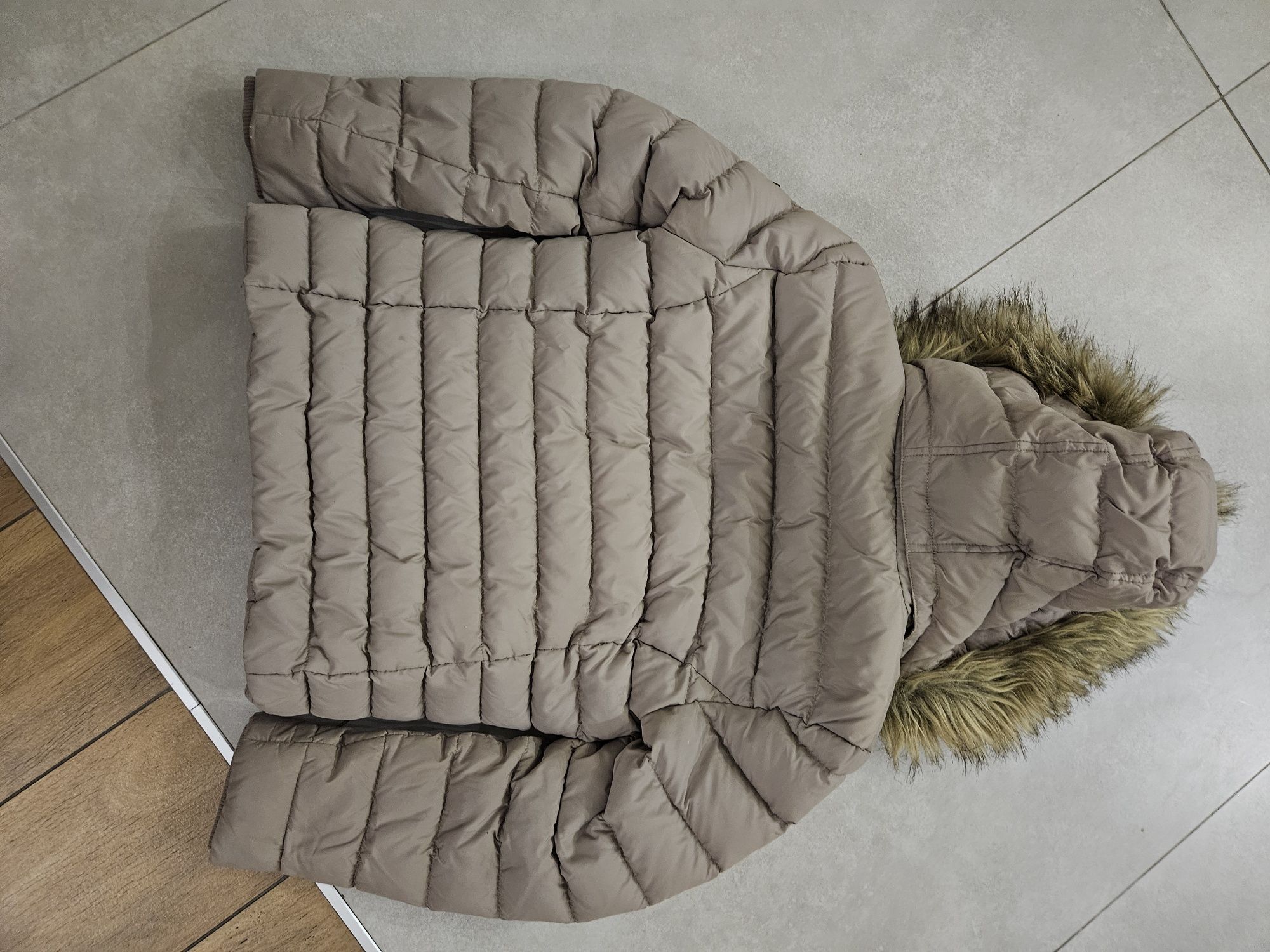 Damska kurtka L Tommy Hilfiger  z pierza  kaptur odpinany