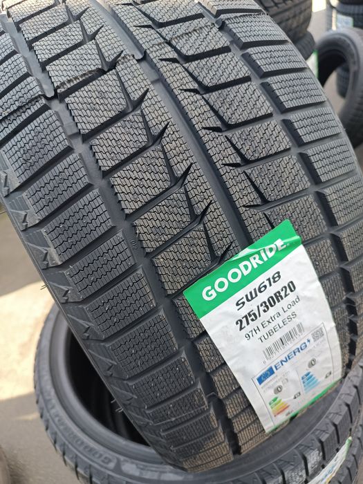 Goodride SW 618 275/30 R20