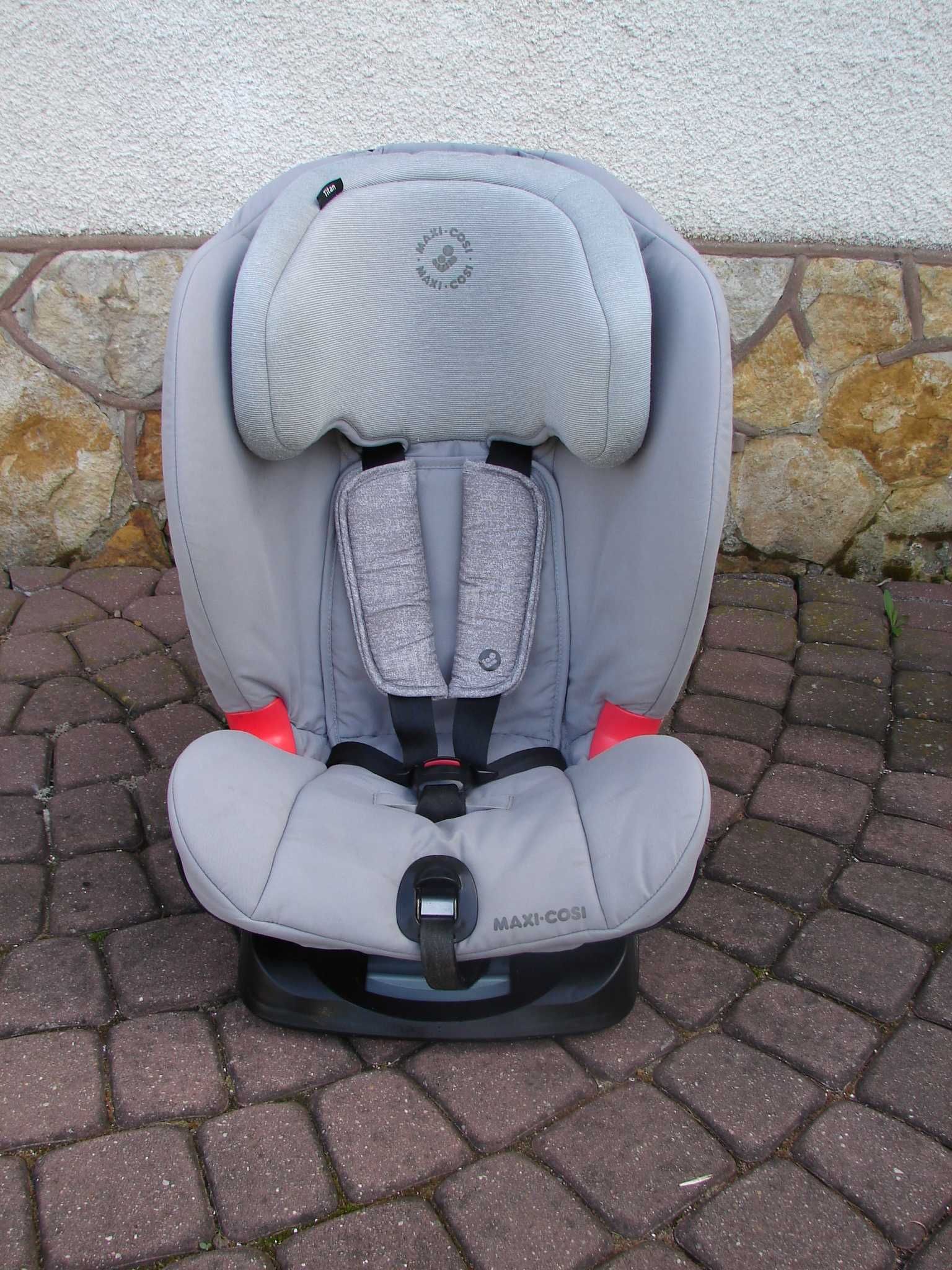 Maxi Cosi Titan fotelik sam 9-36 kg Nomadgrey Isofix