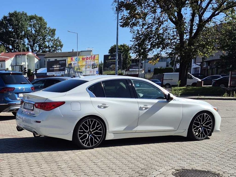 Infiniti Q50 405 KM RWD