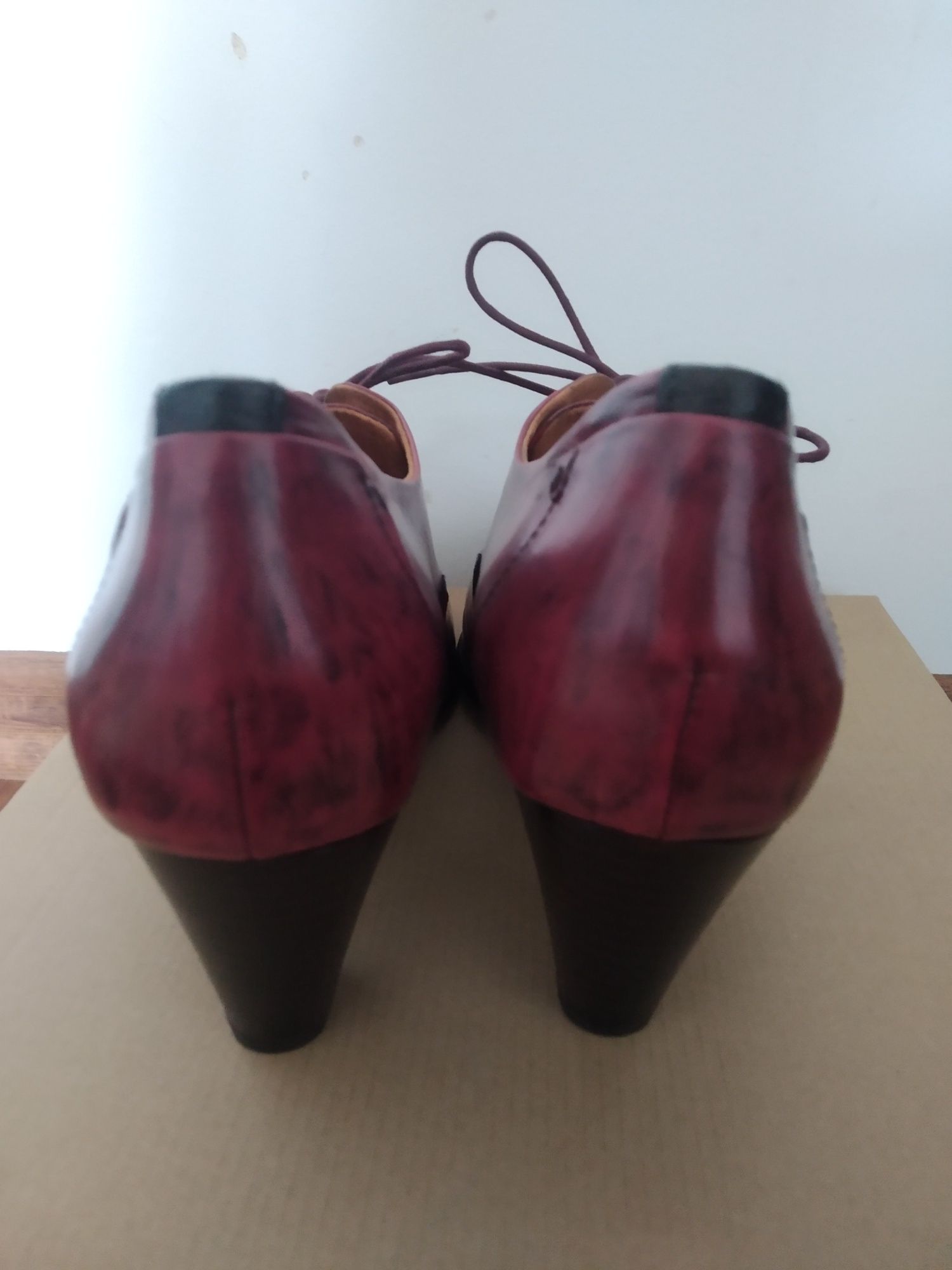 Buty na obcasie botki trzewiki sznurowane bordowe nowe skórzane tk max