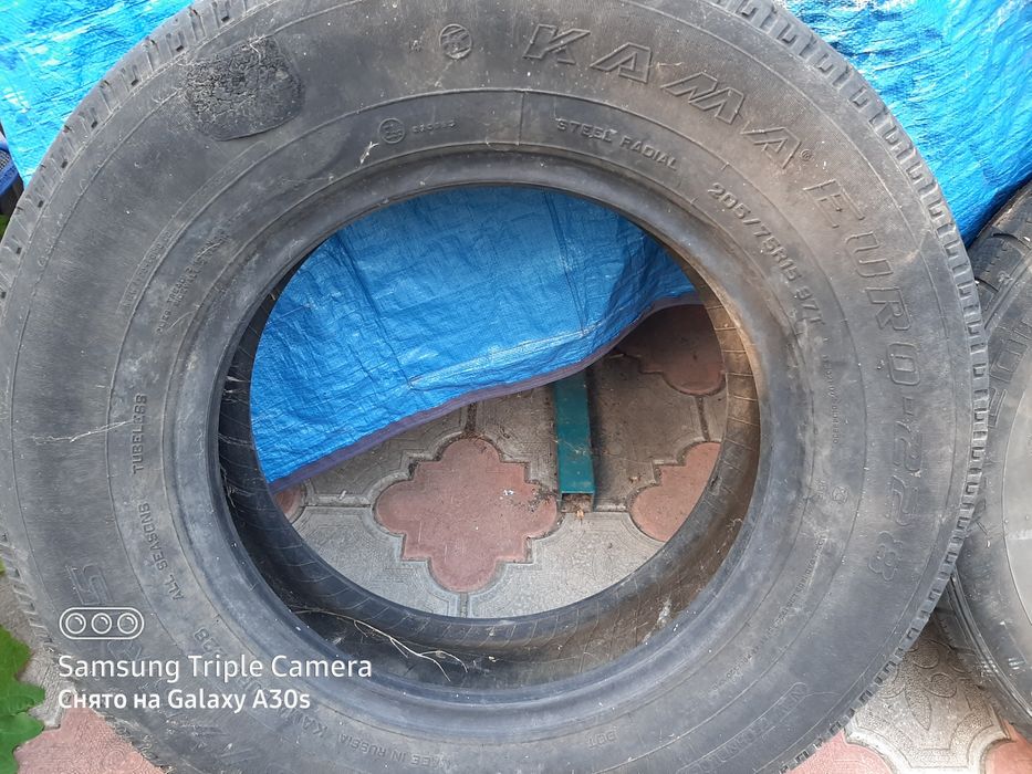 Продам 2 шины,205/75/15и205/70/15.