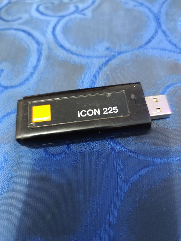 Modem USB  jest z Orange bez simlocka