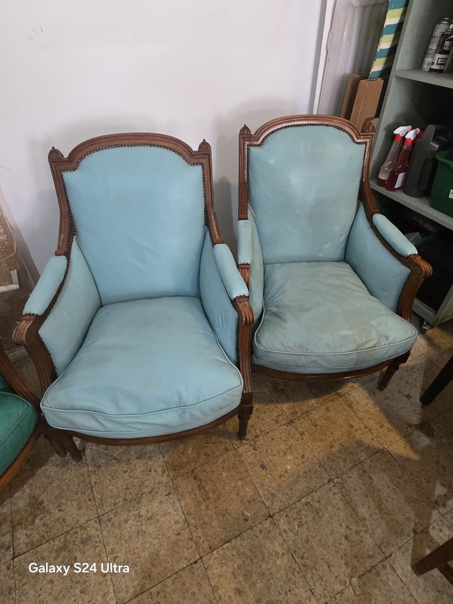 Vendo  cadeiroes