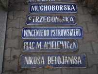 tablice ulic emaliowane z epoki prlu
