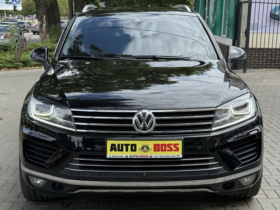Volkswagen Touareg 2016 год, пневмо, целый, топ комплектация!