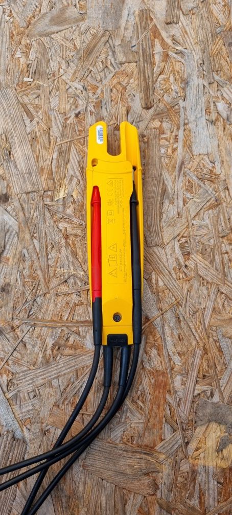 Tester napiecia prądu Fluke TS600