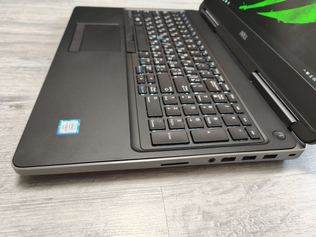 Великий ігровий 32/512/GDDR5/SSD/FullHD IPS/Core i7/8ядер з ссд нвідіа