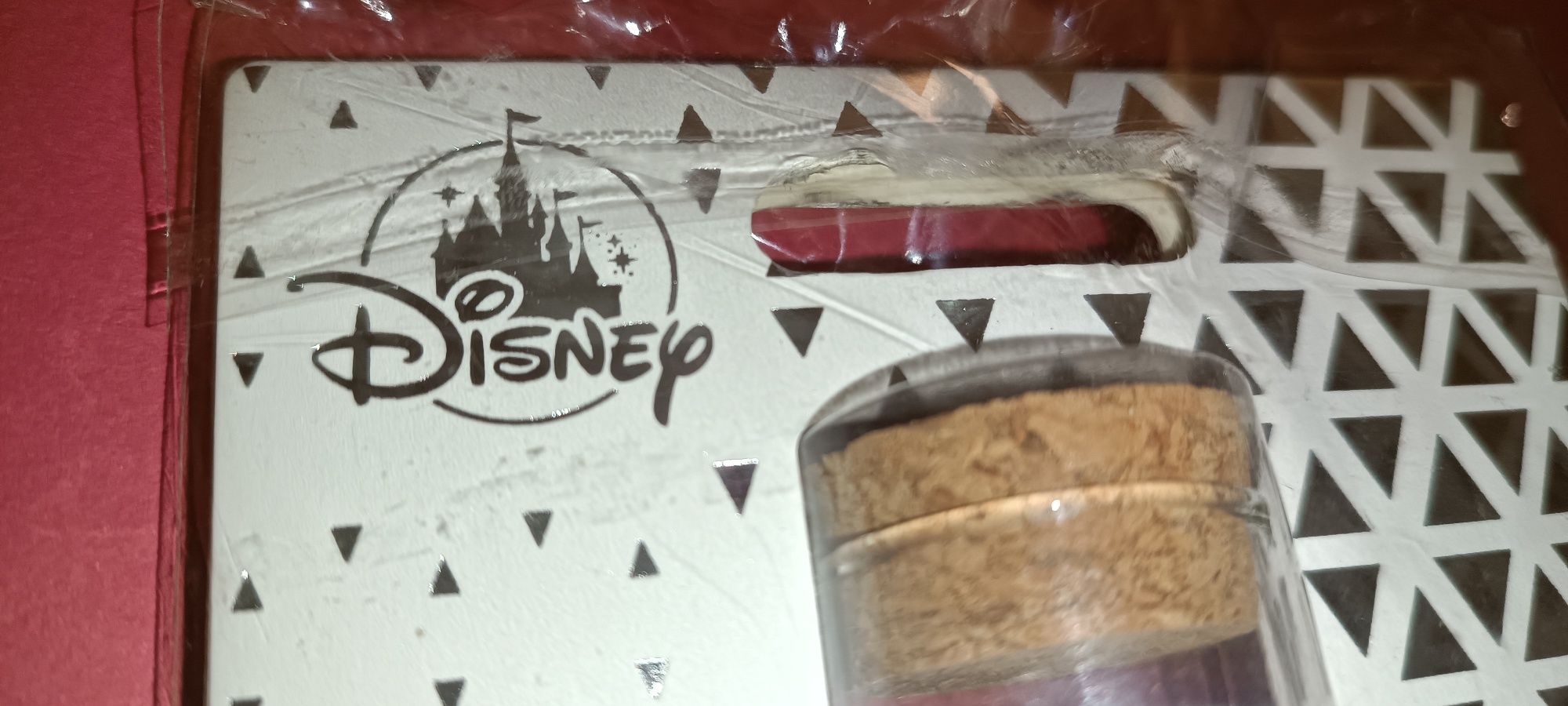 Primeiro PIN oficial da Disney em 2018 realizado em tubo Os 7 Anões Se