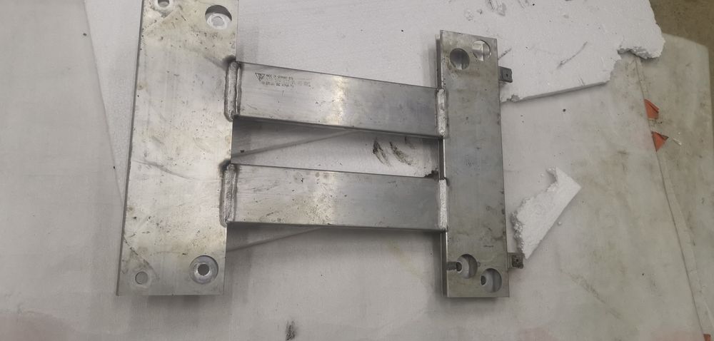 Panamera 970 подпорка переднего подрамника  97050462301 as 002