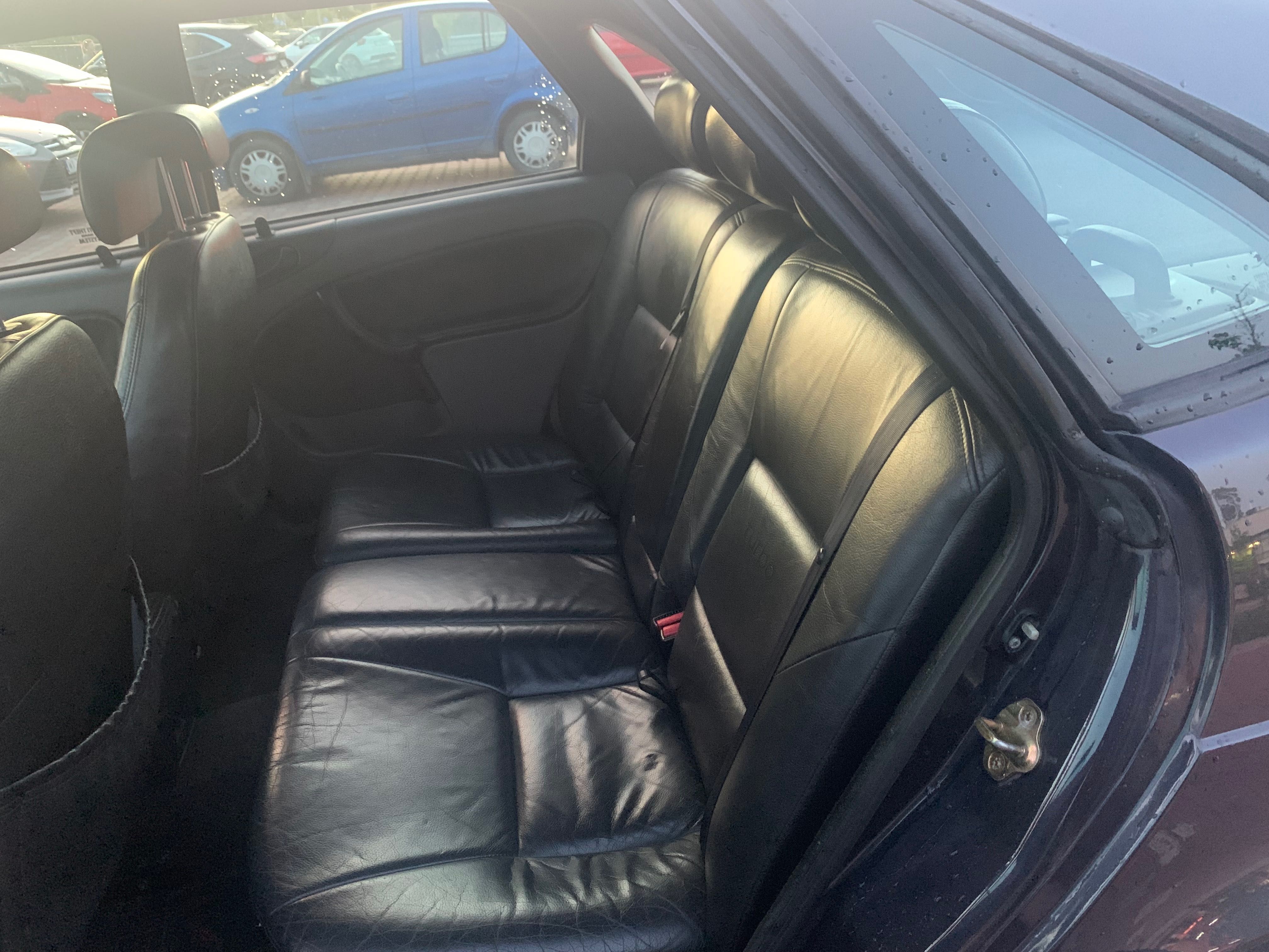 Saab 900 SE II 2.5 V6 Automat Skóry Czarna podsufitka