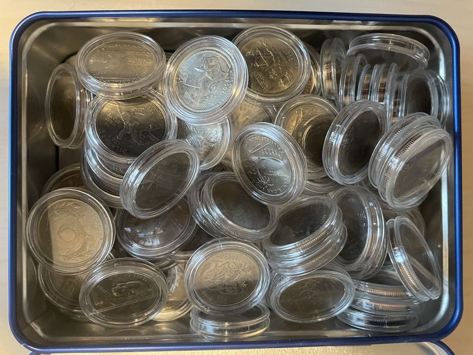 78 ćwierćdolarówek USA (quarter dollars) w kapslach – różne roczniki