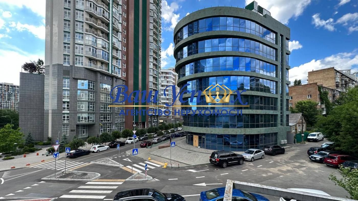 Продаж участка земли под строительство в центре Киева. Печерск.
