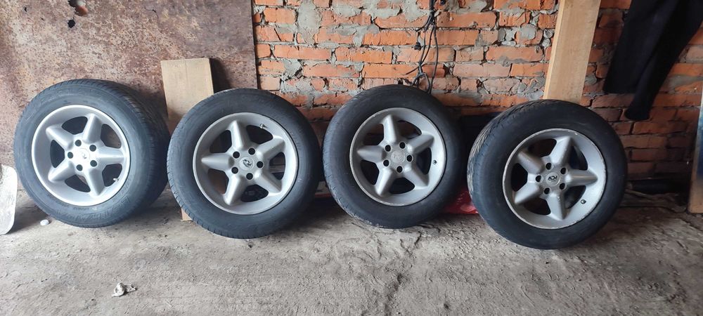 Литые диски R15 5/108.С резиной, в отличном состоянии