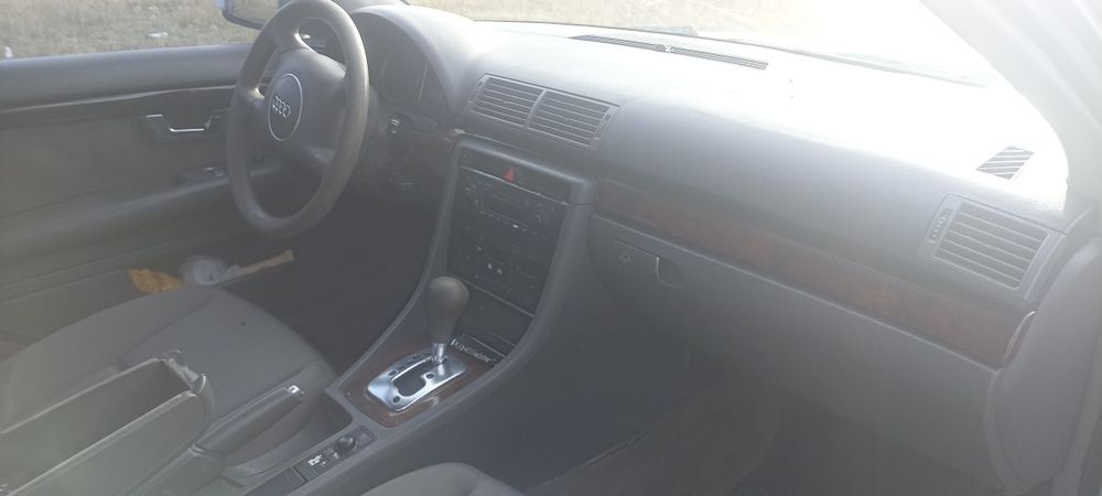 Ауді А4.   Терміново