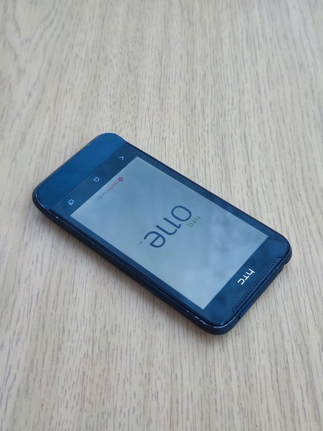 HTC one V телефон смартфон раритетні