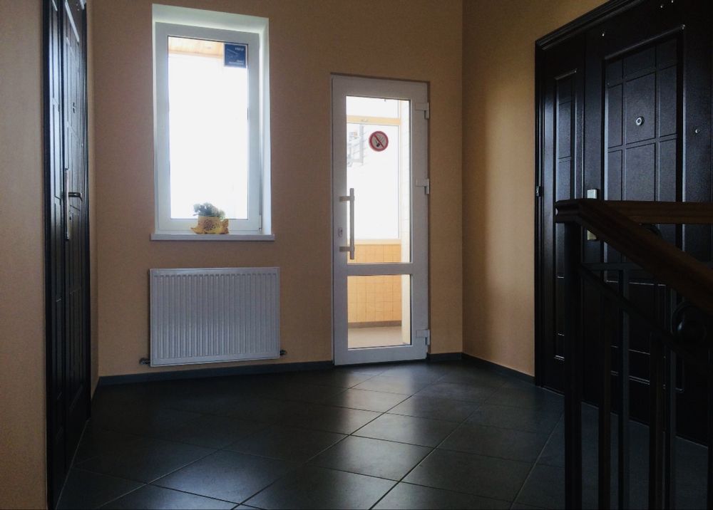 Продам офісне приміщення 365м2 торг! 2 та 3 поверхи