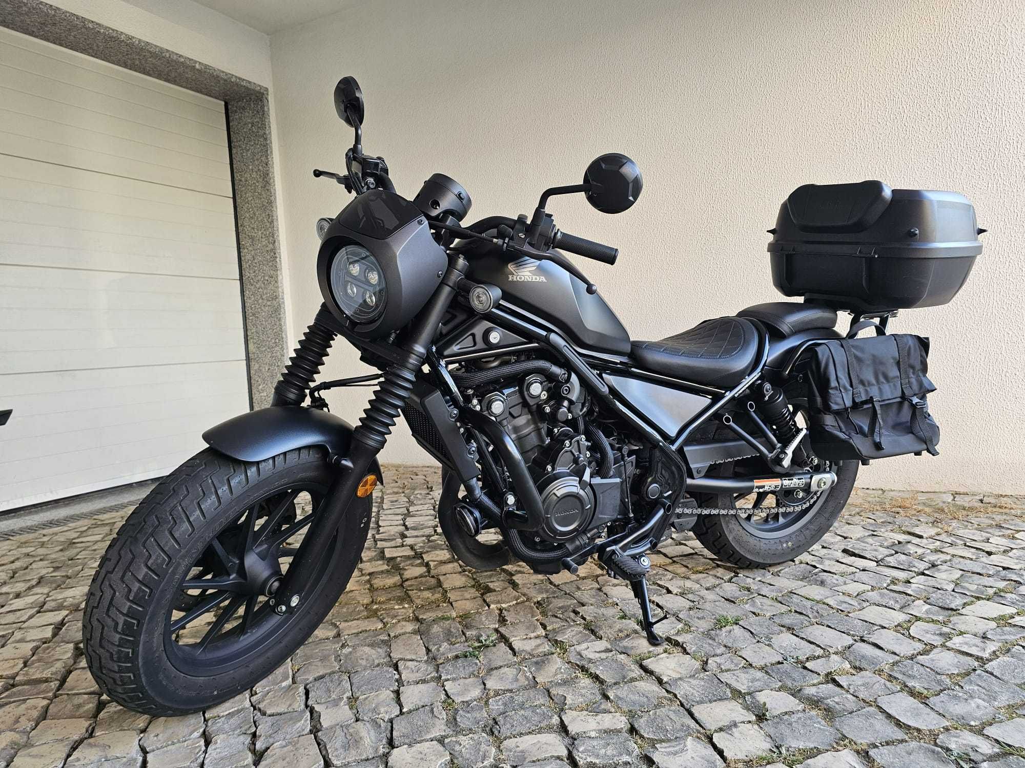 Honda CMX 500 Rebel de Novembro de 2021 com extras impecável
