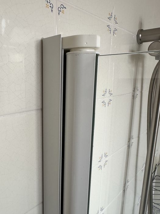 Resguardo de banheira com vidro temperado