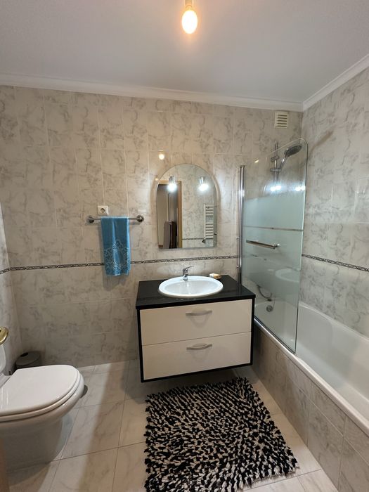 Aluga-se Apartamento Mobilado