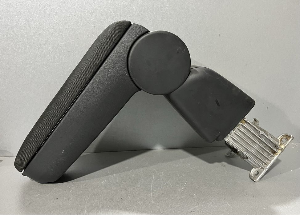 Фабія 2, підлокітник