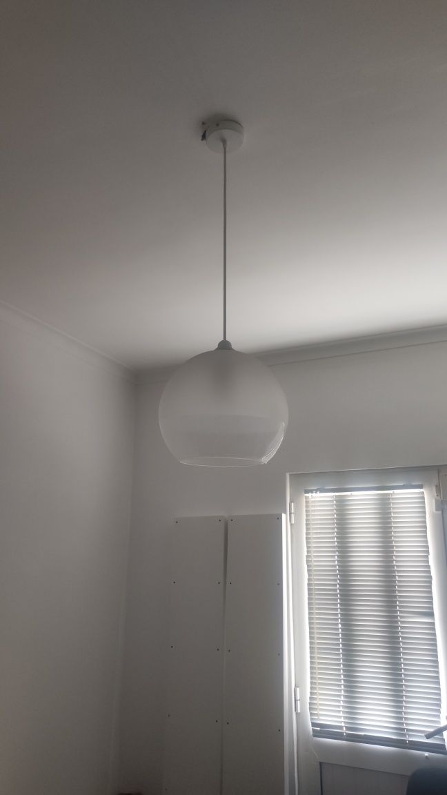 Candeeiro IKEA branco