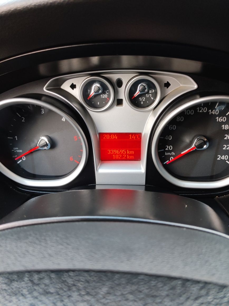 FORD FOCUS 1.6 2010