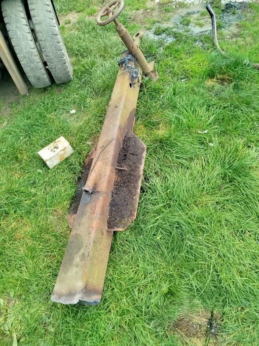 Dyszel przyczepy dwukołowki ucho dyszla