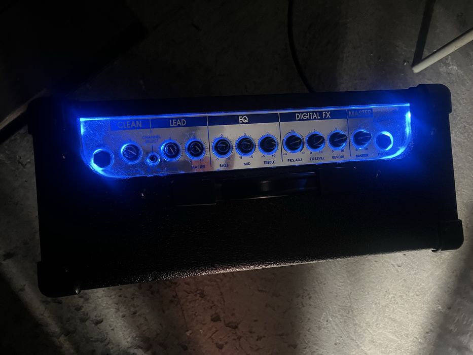 Wzmacniacz gitsrowy Hughes&Kettner