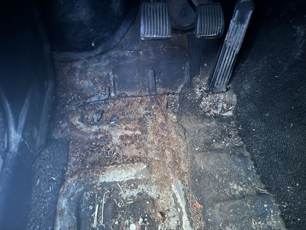 Toyota Corola EK20 Deluxe - para restauro