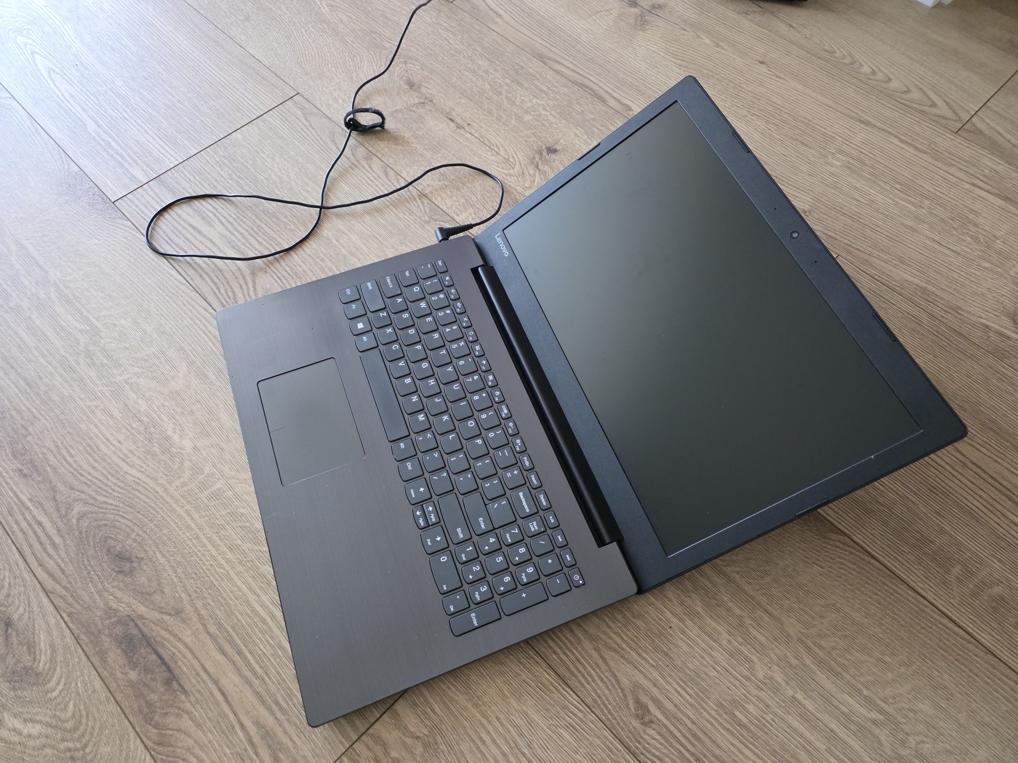 Lenovo ideapad 330-15IKB, 250GB SSD samsung evo, i3.