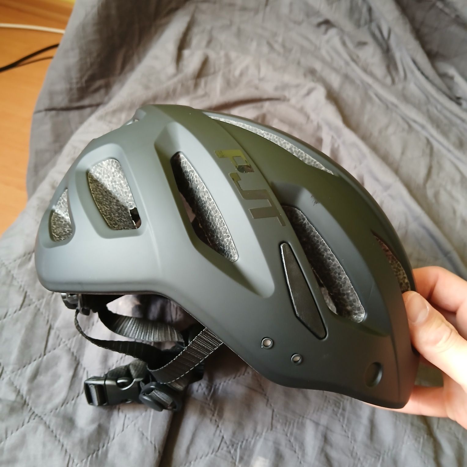 Kask rowerowy czarny