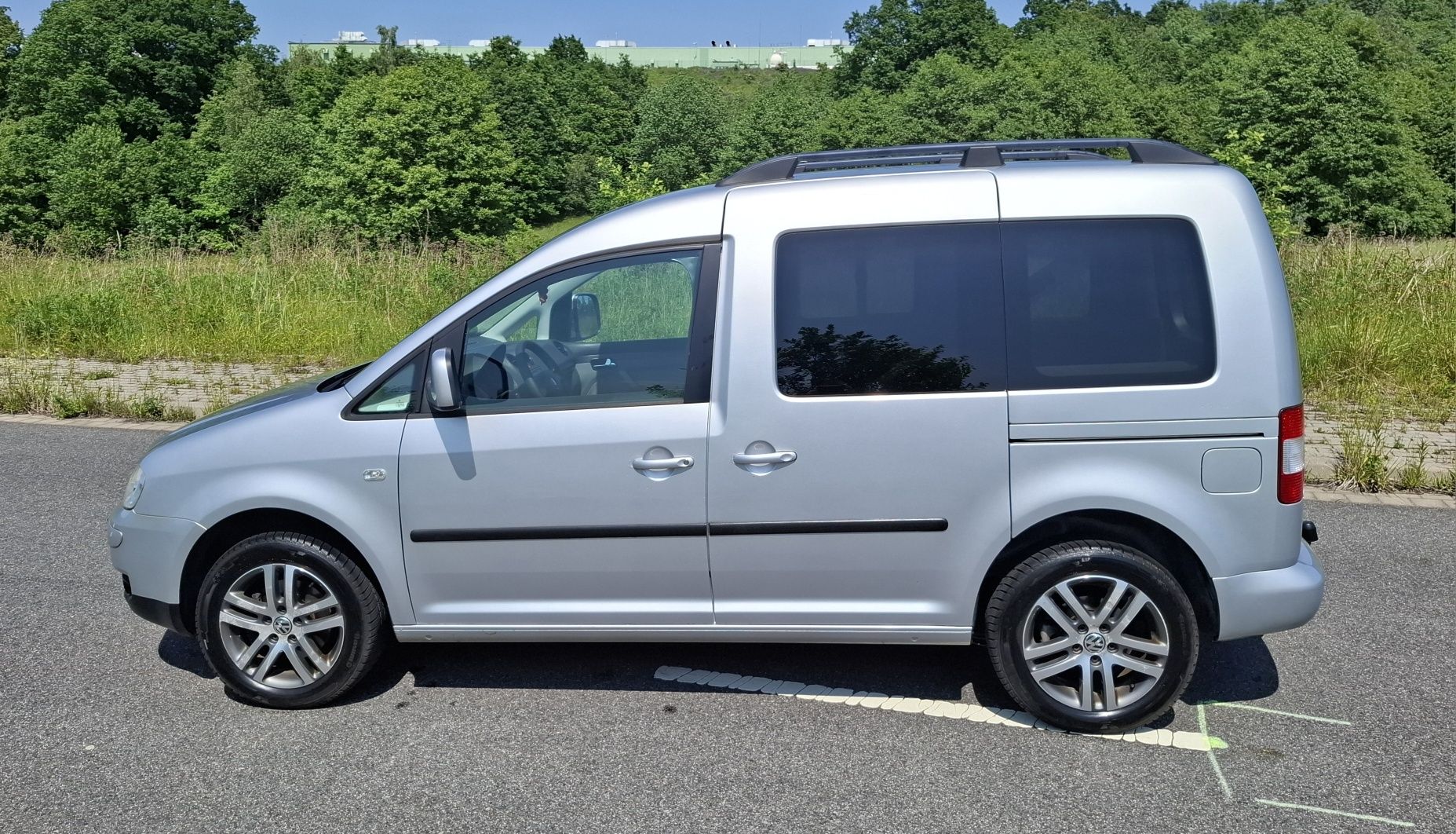 VW CADDY 1.6 Benzyna 102km Klima Alu Relingi Hak 5osób Stan B.DB