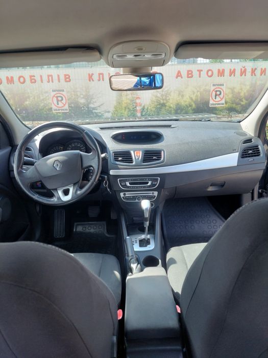 Рено Флюенс 2011р. 1.6 автомат, газ/бензин