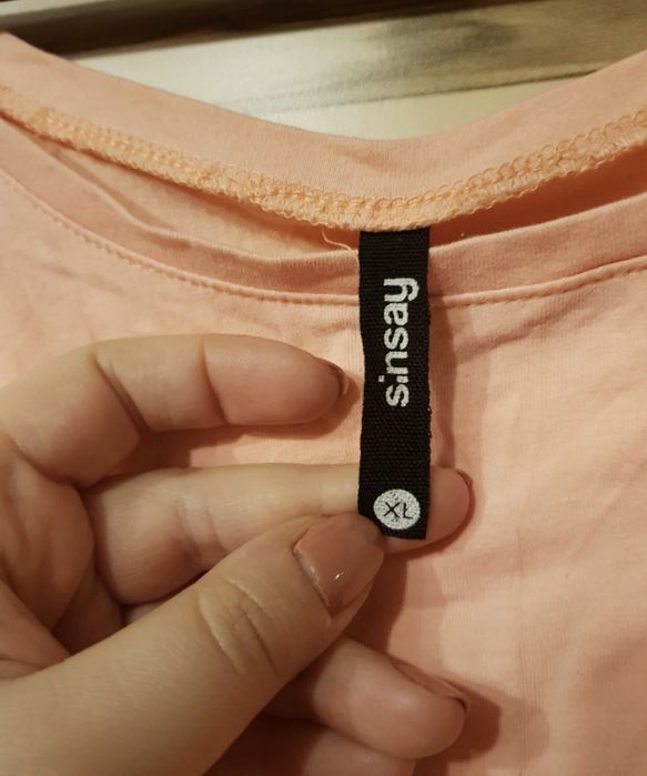 Cropp top krótki rękaw
Brzoskwiniowa bluzka
Brzoskwiniowy Cropp top
De