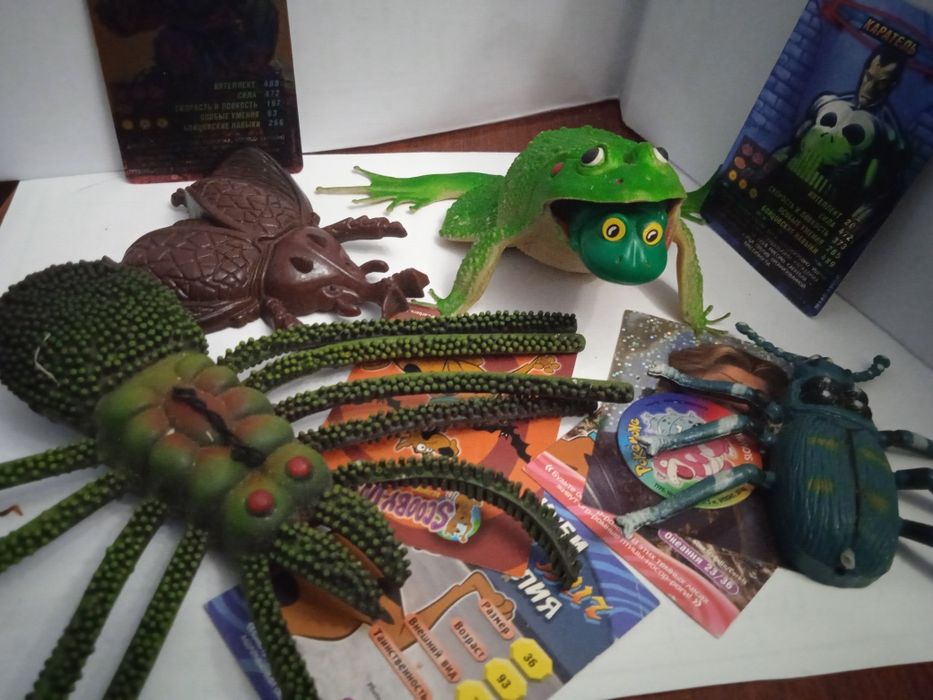 Игрушки членистоногих и земноводных