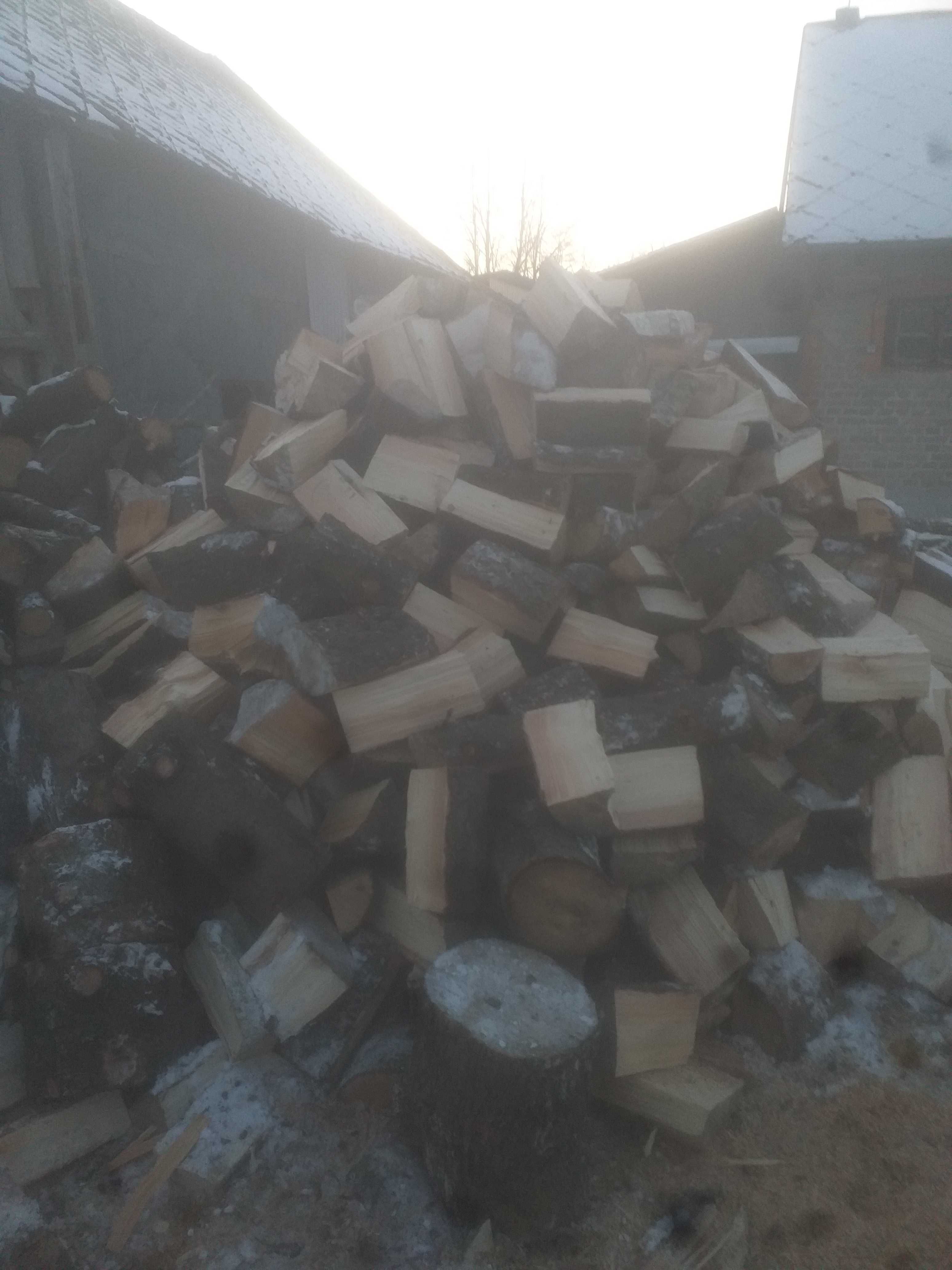 Sprzedam drewno opałowe, kominkowe  łupane. Mix.
