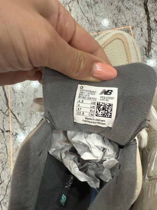 New Balance 9060 damskie 36 bezowe nowe