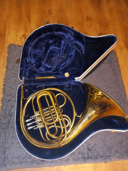 Waltornia conn in F/Es