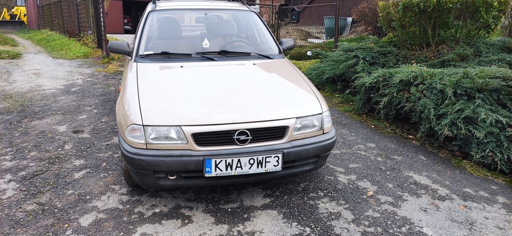 Sprzedam Opel Astra!! Mały przebieg!